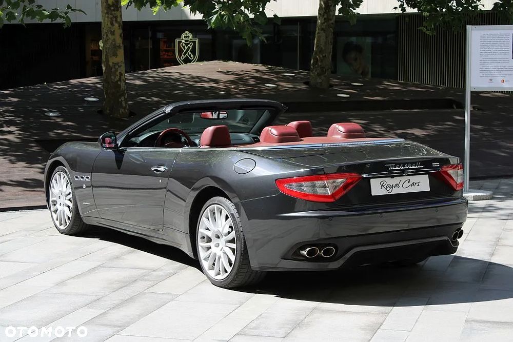 Maserati GranCabrio - 3