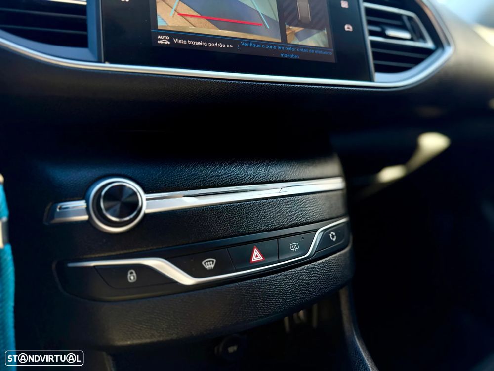 Peugeot 308 SW 1.5 BlueHDi Style - 23