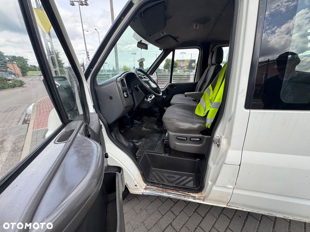 Ford Transit 2.4 - 12