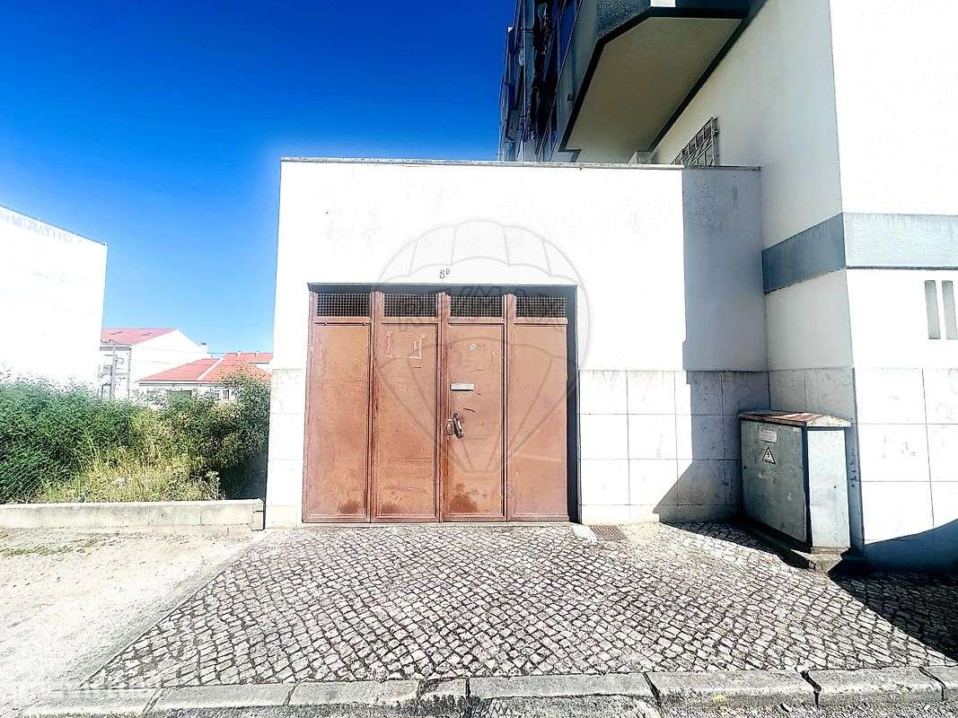 Garagem  para venda - Grande imagem: 2/14