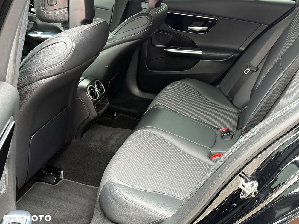 Mercedes-Benz Klasa C 200 9G-TRONIC - 14