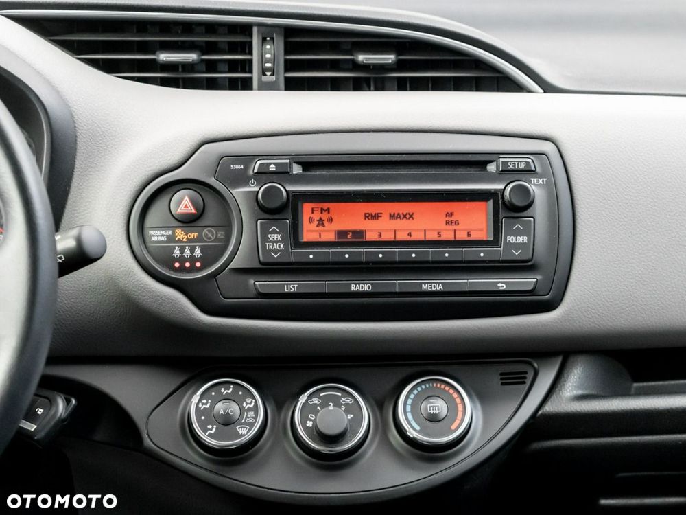 Toyota Yaris 1.0 Active EU6 - 17