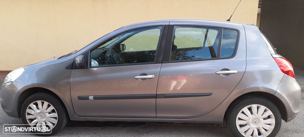 Renault Clio 1.2 16V Confort - 6
