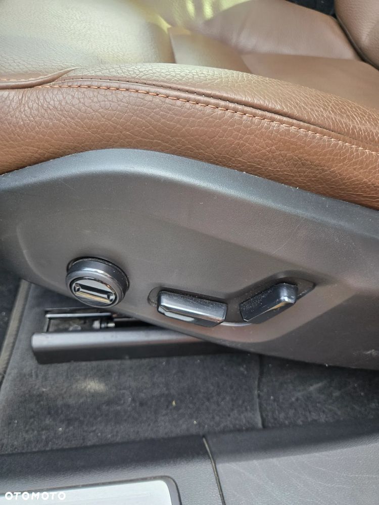 Volvo XC 60 B5 B AWD Geartronic Momentum Pro - 34