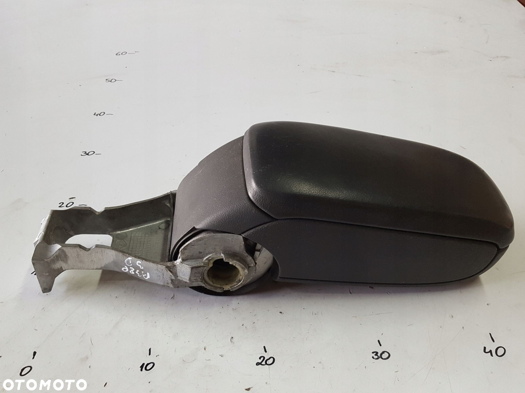 AUDI A3 8P 03-12r PODŁOKIETNIK SKÓRZANY - 2