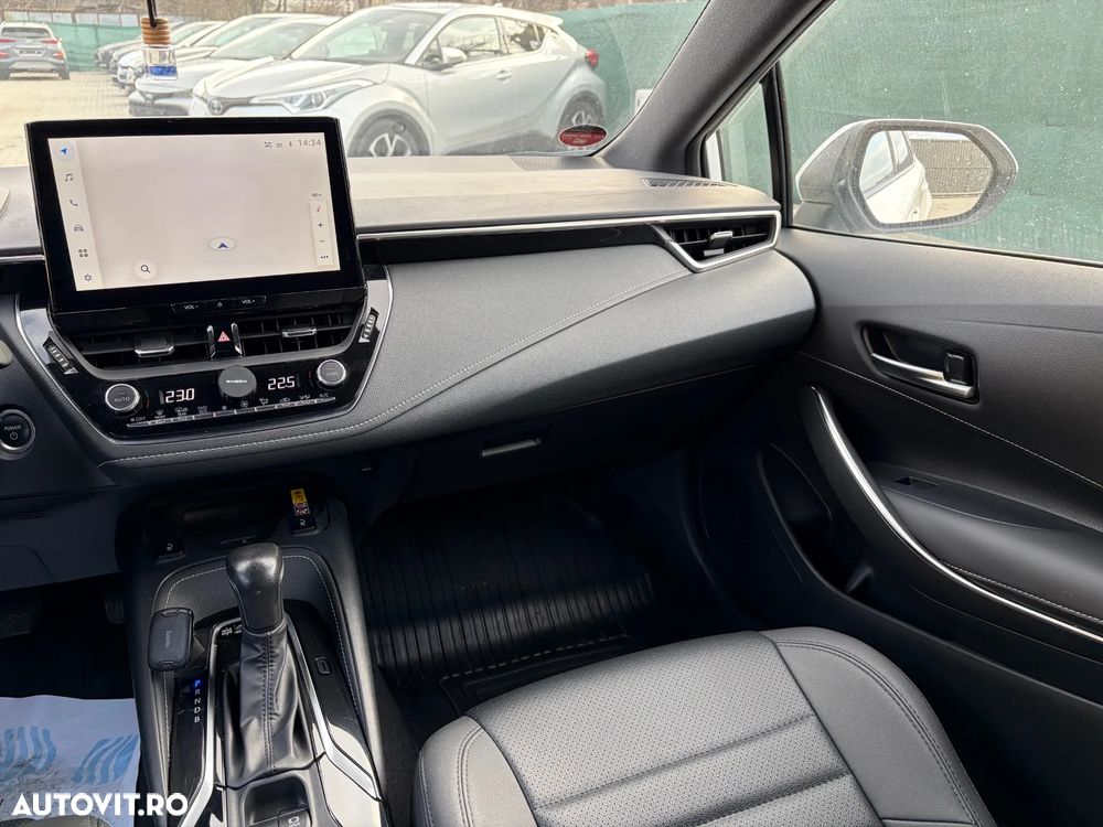 Toyota Corolla 1.8 Hybrid Touring Sports Business Edition - 25