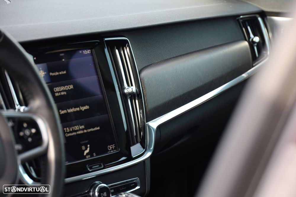 Volvo V90 Cross Country 2.0 D4 Pro AWD Geartronic - 29