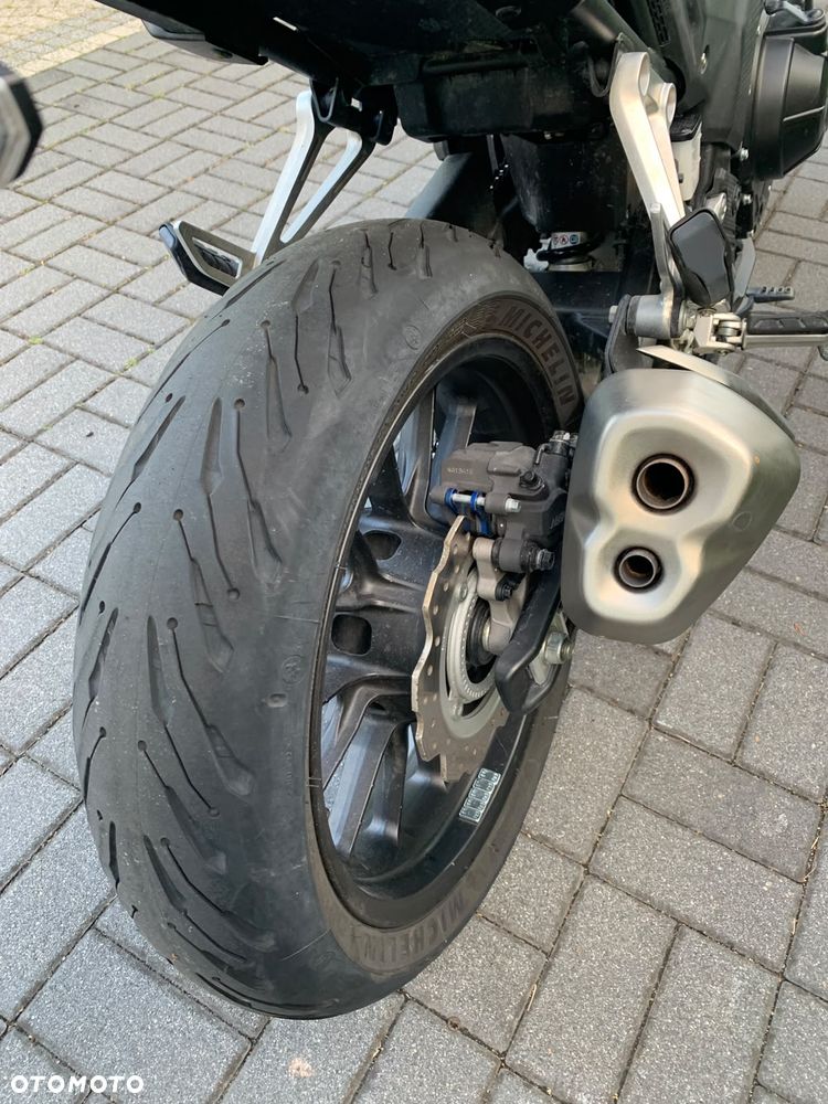 Honda CB - 16