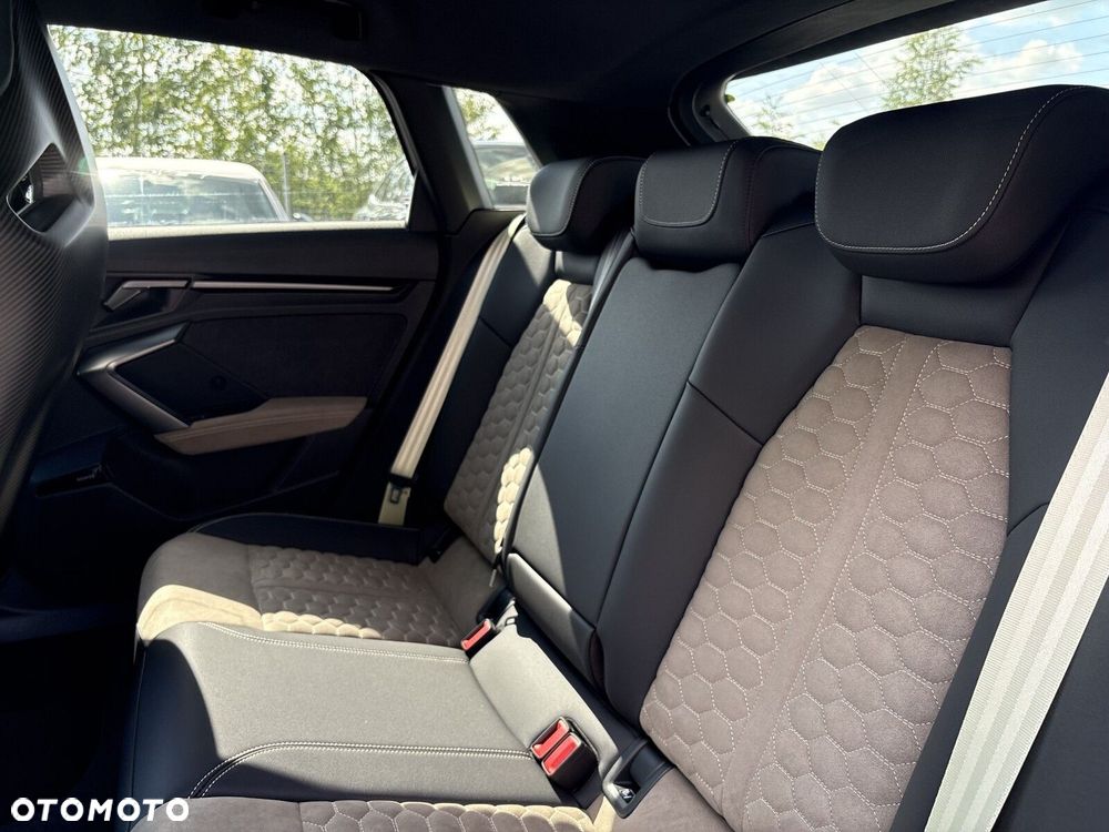 Audi RS3 Sportback - 17