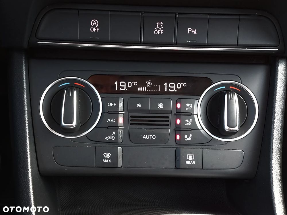Audi Q3 2.0 TDI Sport S tronic - 30