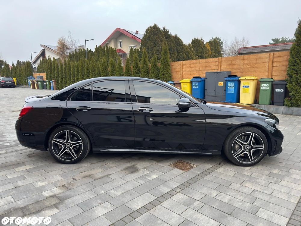 Mercedes-Benz Klasa C 300 4Matic 9G-TRONIC AMG Line - 6