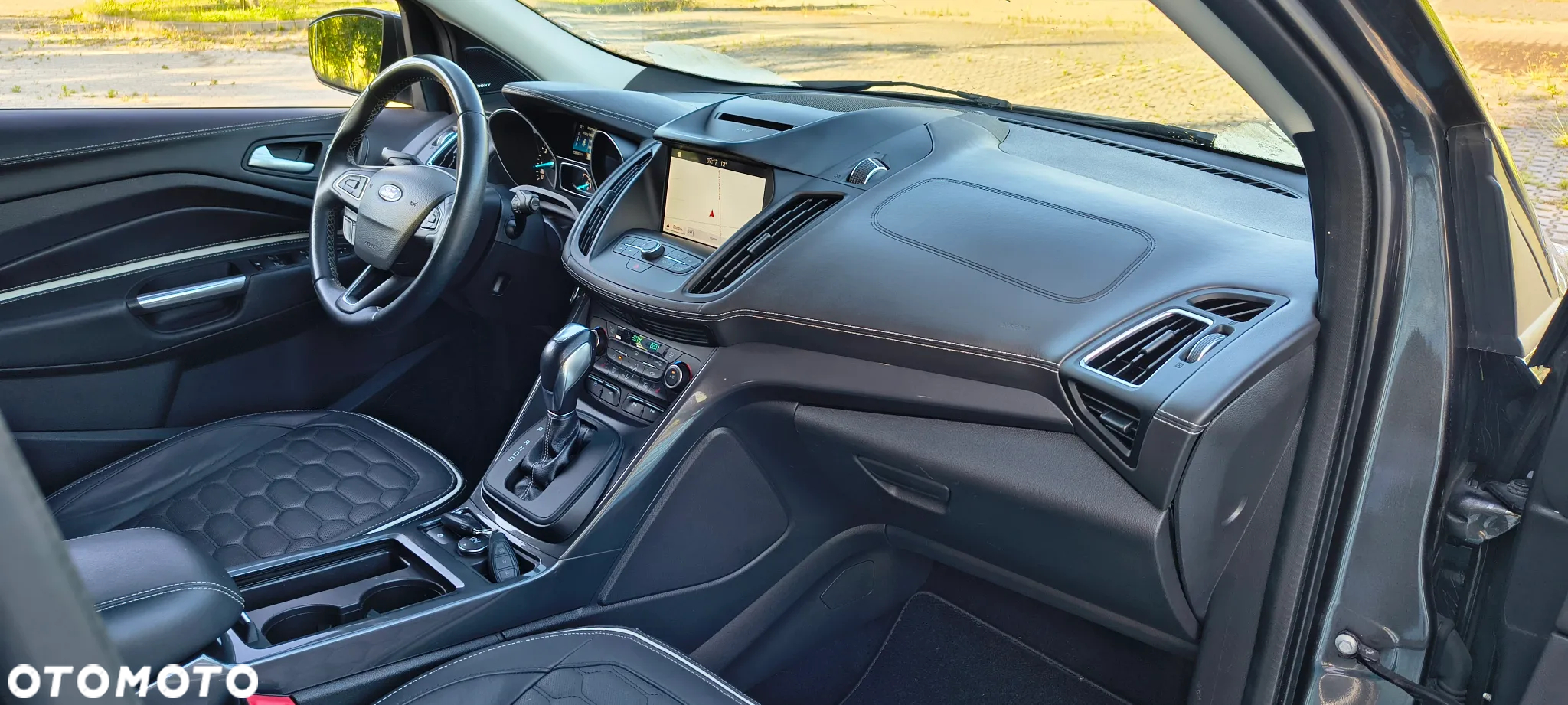 Ford Kuga 1.5 EcoBoost 2x4 Vignale - 17