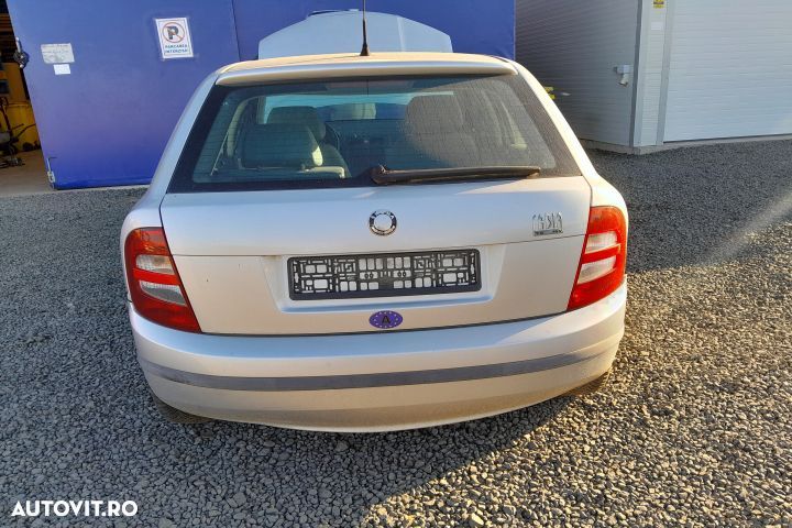 Dezmembrez Skoda Fabia 6Y [1999 - 2004] Hatchback 5-usi 1.4 MT (75 hp - 3