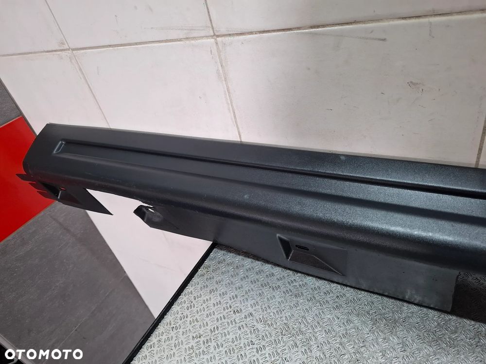 Litwa progowa nakłądka lewa Range Rover Sport L320 2010 rok 5,0 V8 510KM - 2