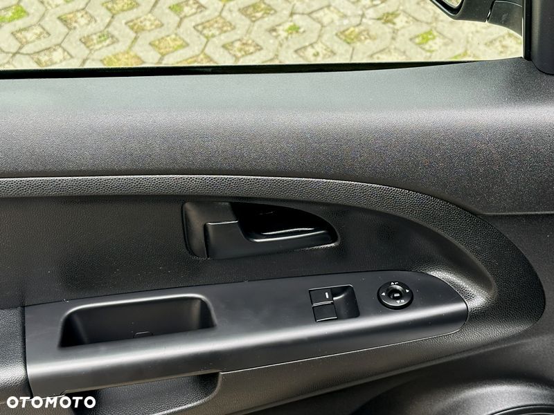 Kia Venga - 17