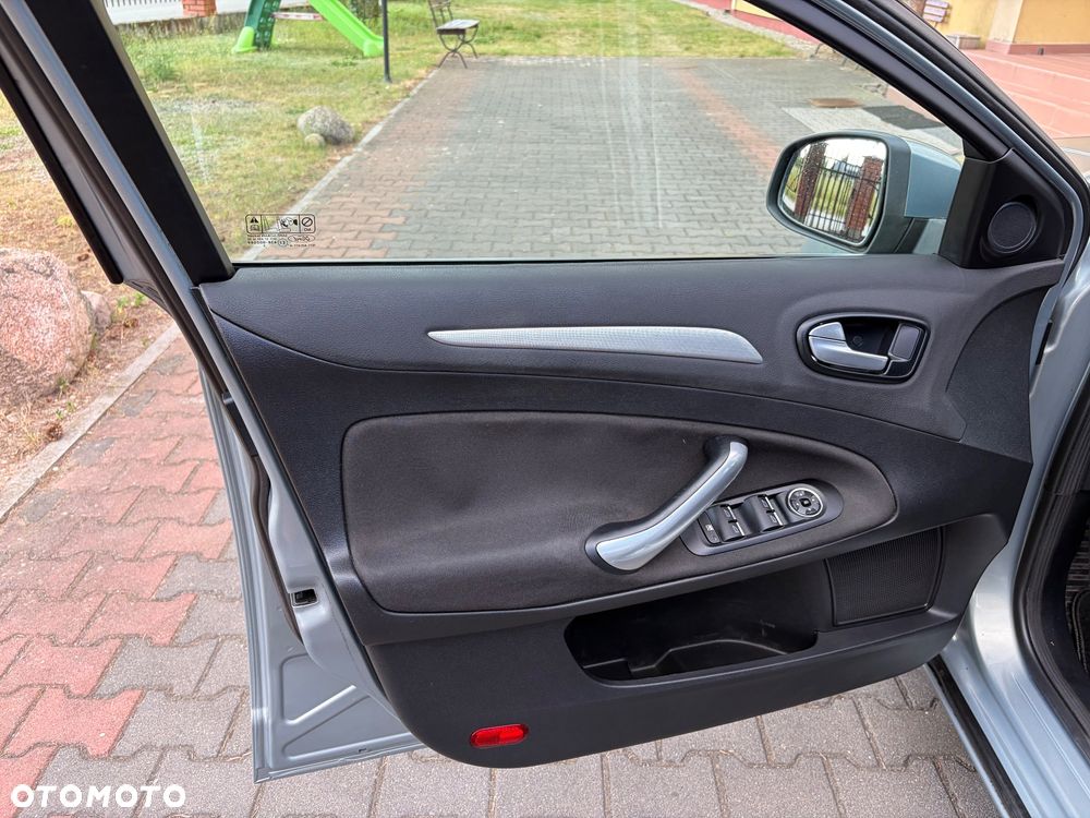 Ford Mondeo 2.0 Trend X100 / X - 21