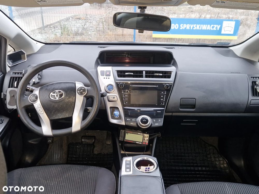 Toyota Prius (Hybrid) - 9