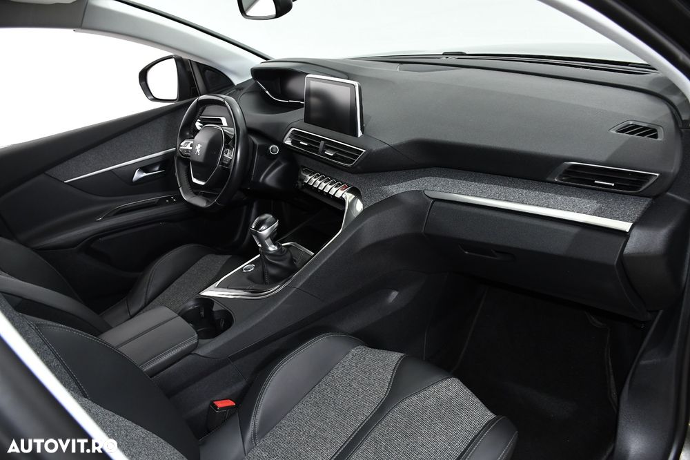 Peugeot 3008 PureTech 130 Stop & Start Allure - 8