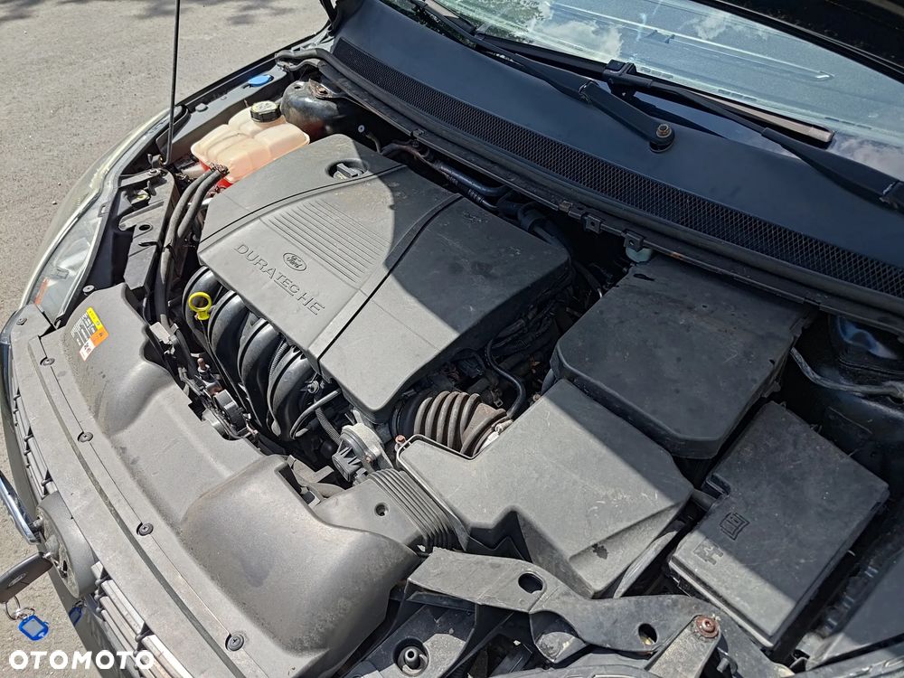Ford Focus 2.0 16V Style - 14