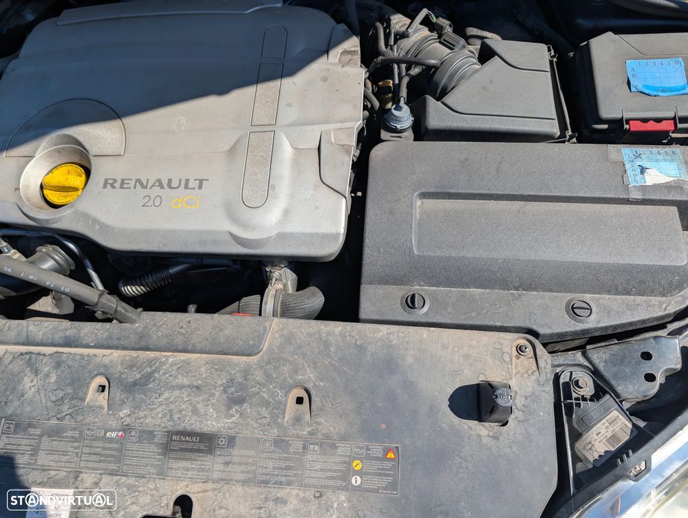 Renault Laguna 2.0 dCi Initiale Aut. - 26