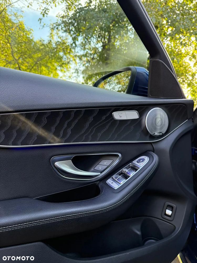 Mercedes-Benz Klasa C 300 d 4MATIC 9G-TRONIC - 18