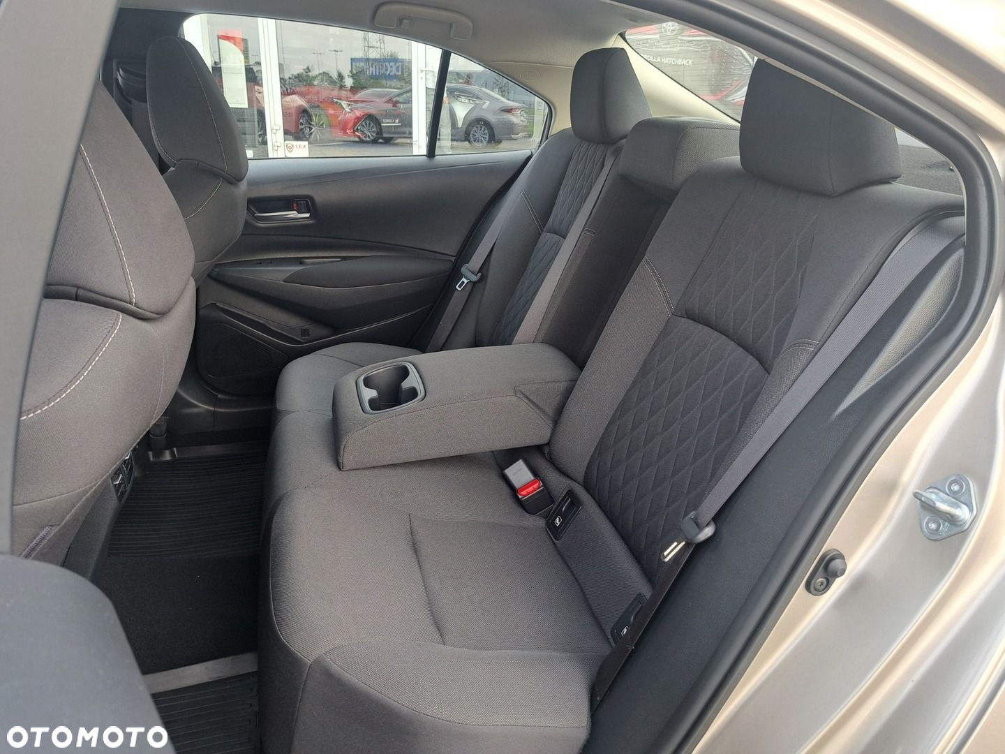 Toyota Corolla - 18