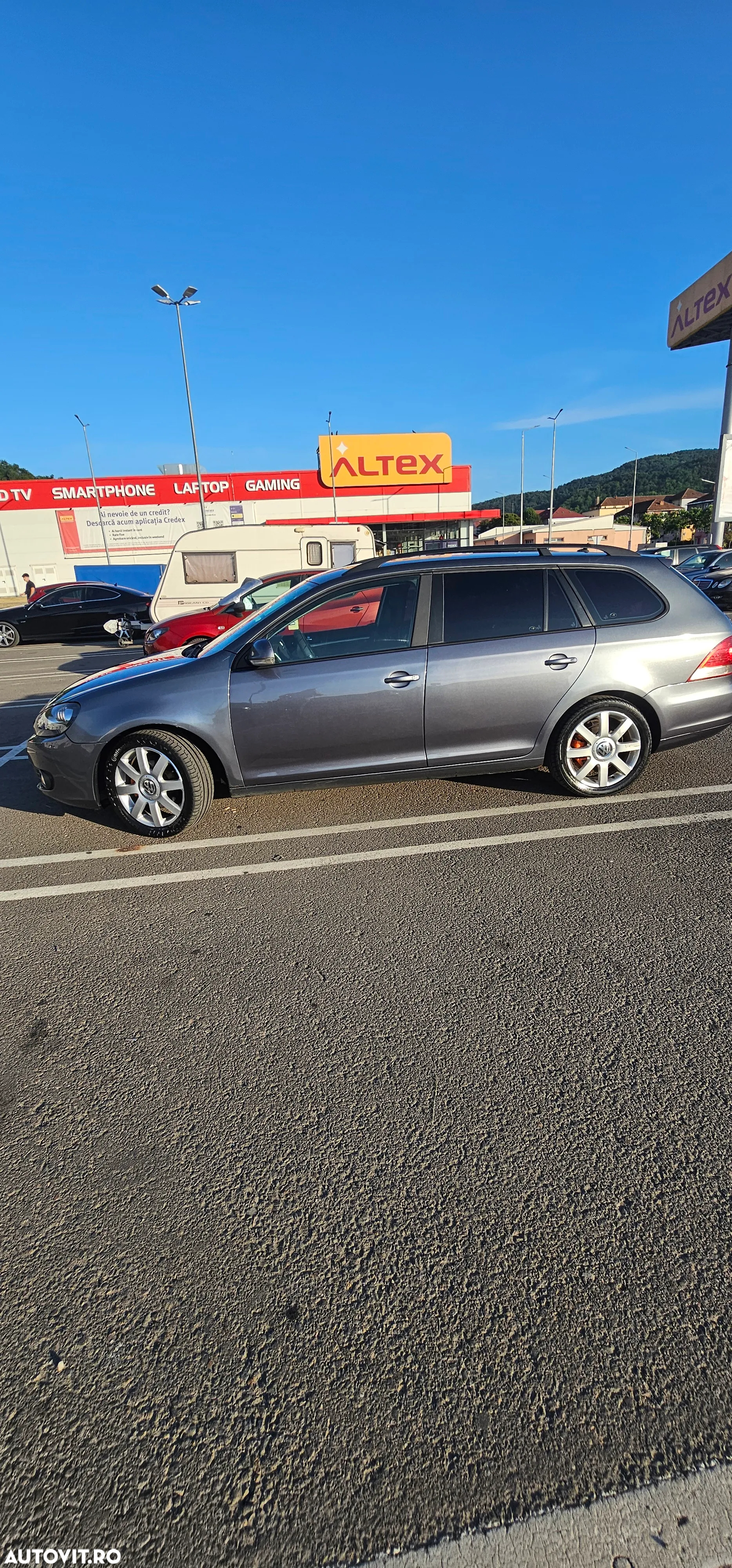 Volkswagen Golf - 2