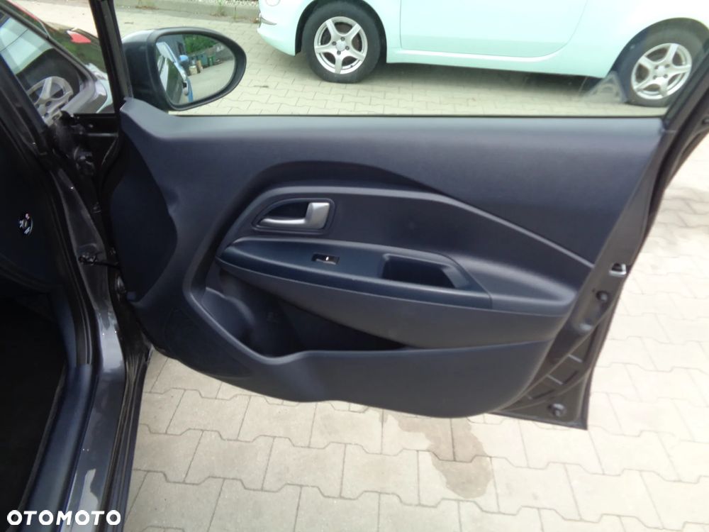 Kia Rio 1.4 Comfort - 20