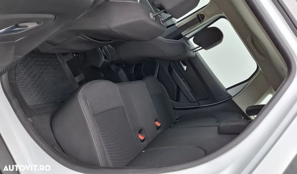 Dacia Duster 1.5 Blue dCi 4WD Comfort - 8