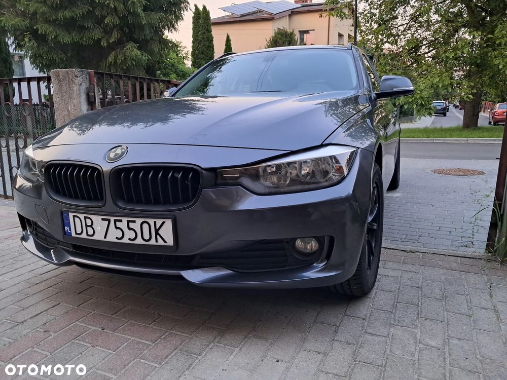 BMW Seria 3 316d Touring - 22