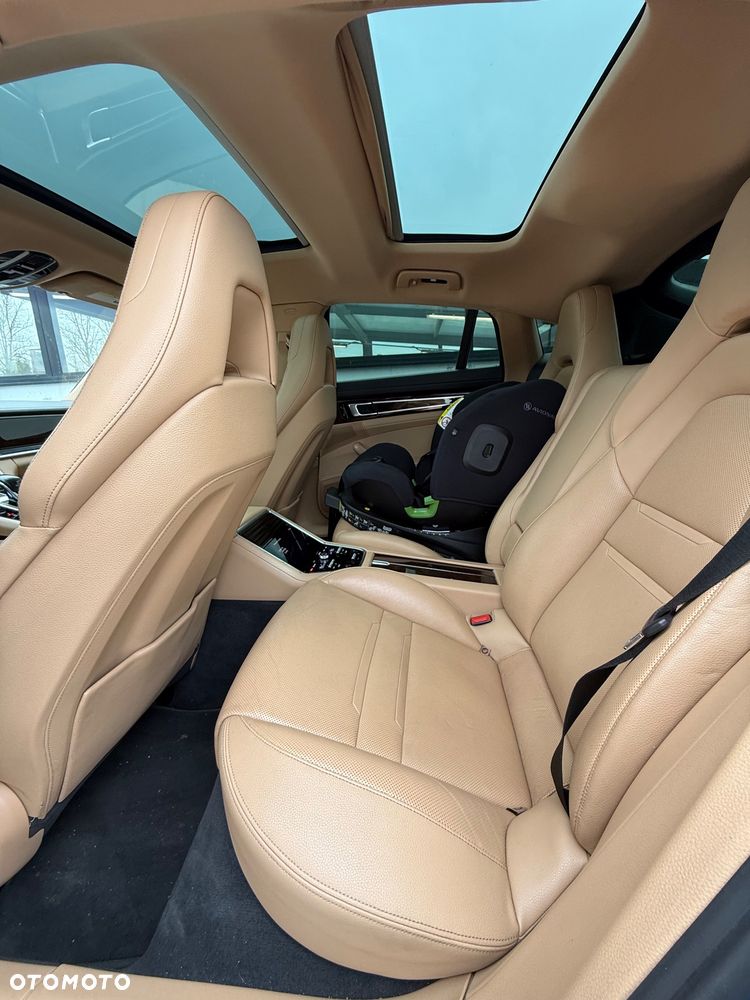 Porsche Panamera 4 Executive - 35