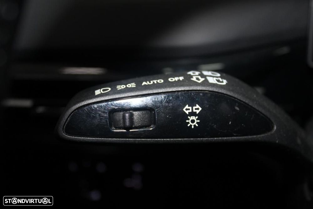 MG MG4 77 kWh Extended Range Luxury - 16