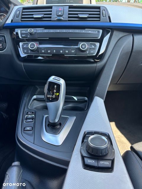 BMW Seria 3 320d Luxury Line - 8