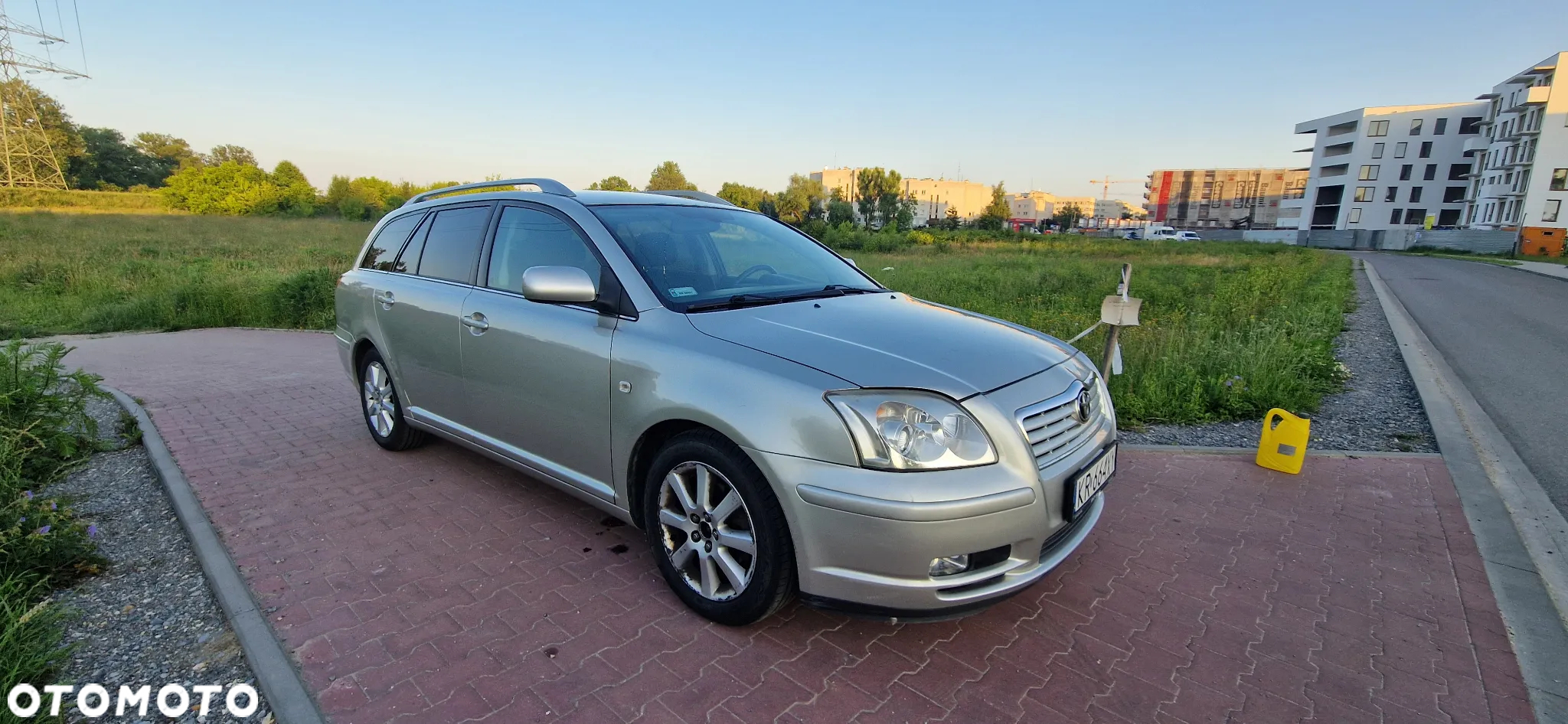Toyota Avensis - 8