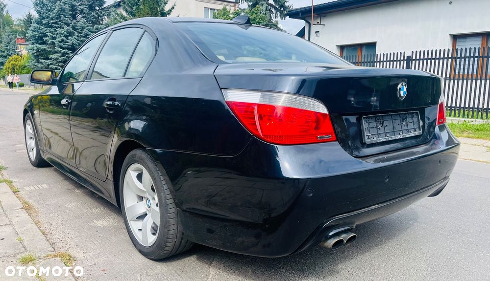 BMW Seria 5 525i - 4