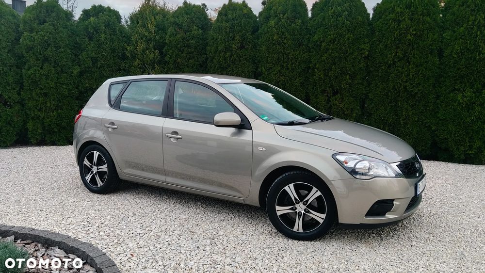 Kia Ceed 1.4 CVVT Spirit - 10