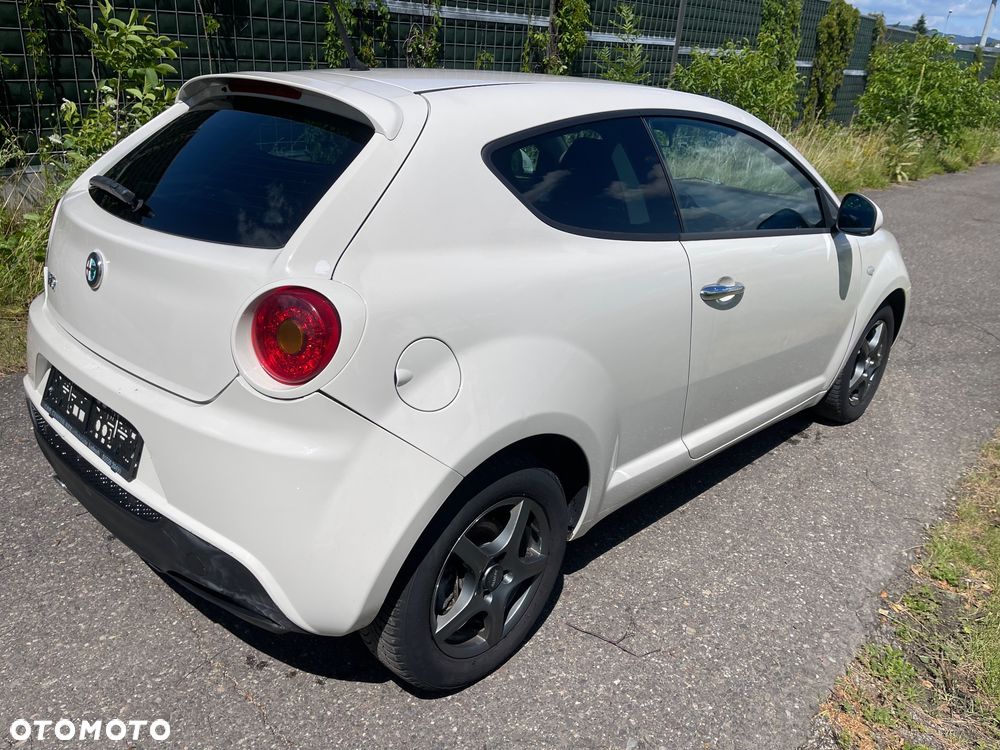 Alfa Romeo Mito 1.4 Distinctive - 2