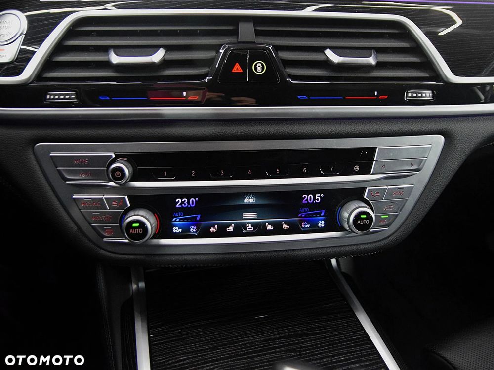 BMW Seria 7 730d xDrive sport - 21