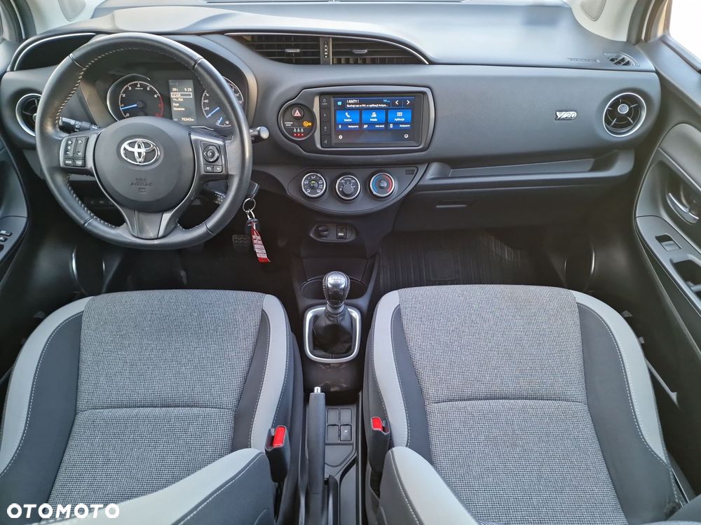 Toyota Yaris - 11