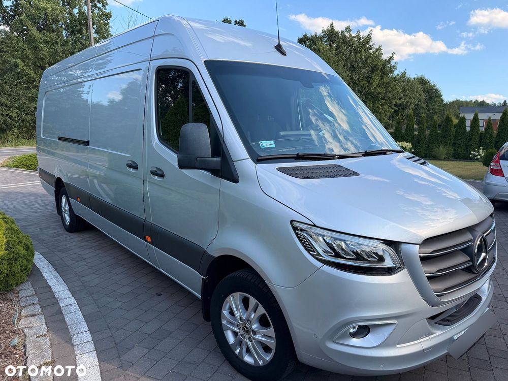 Mercedes-Benz Sprinter - 2