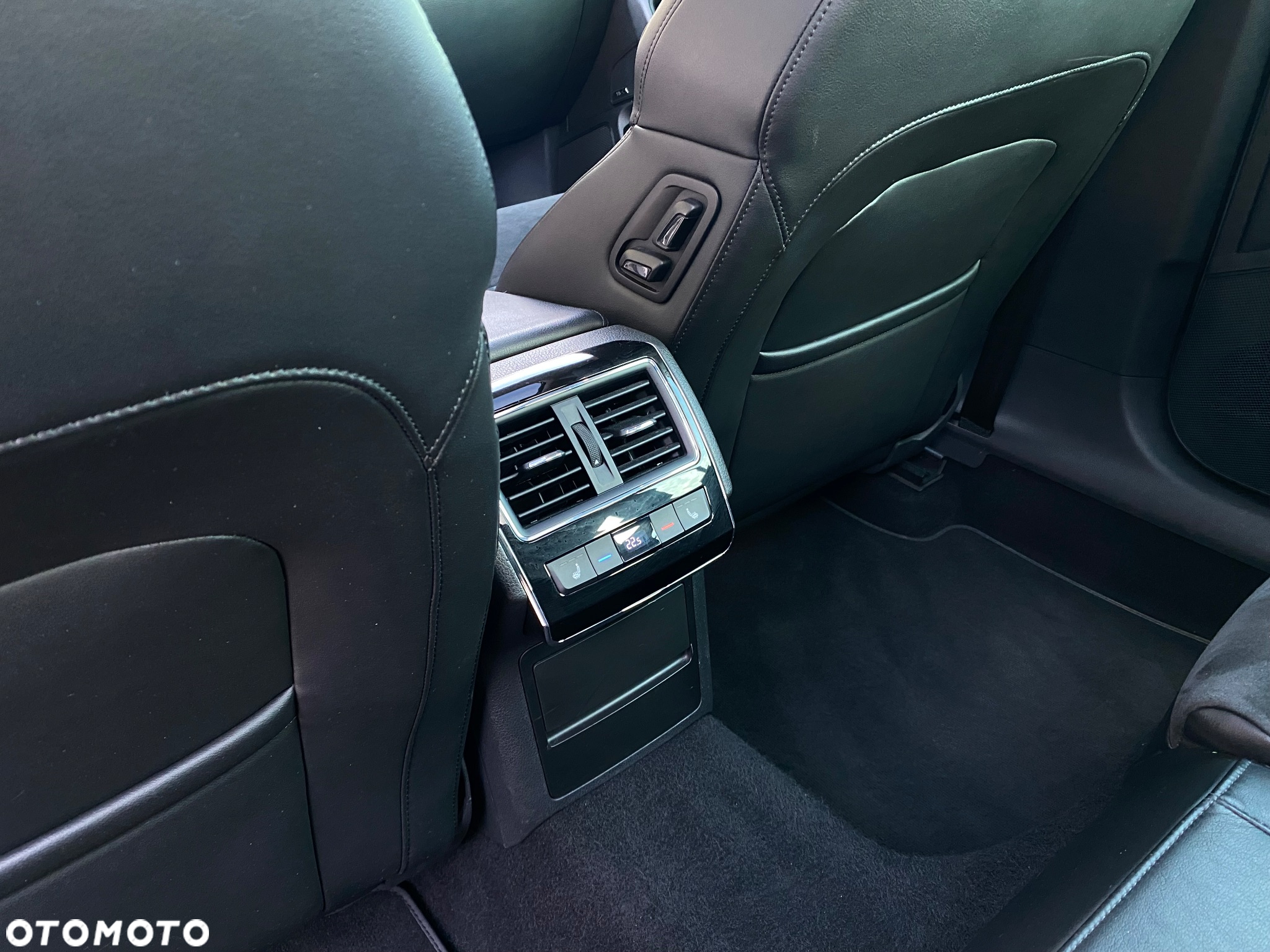 Skoda Superb Combi 2.0 TSI 4x4 DSG Style - 13