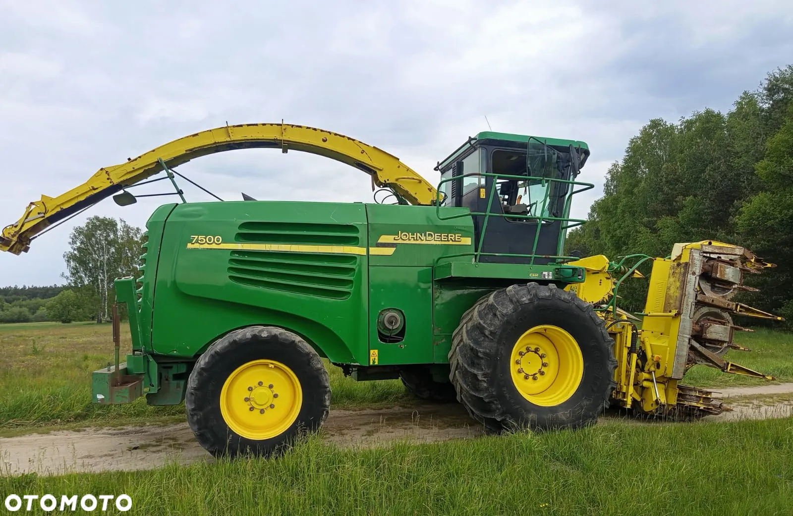 John Deere 7600 - 10