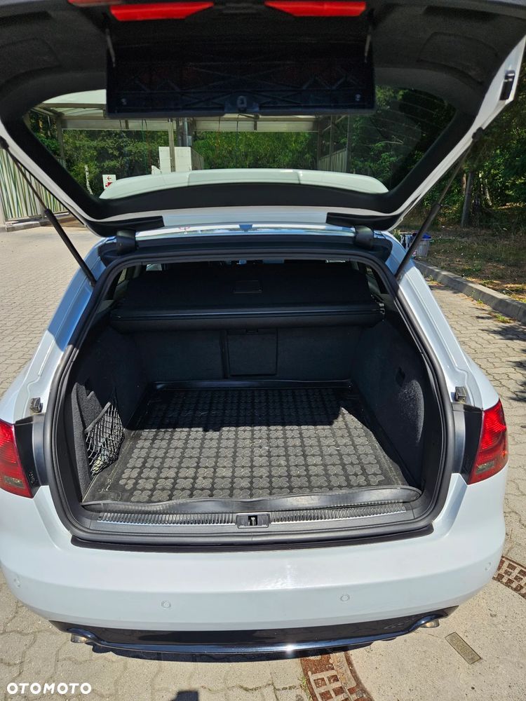 Audi A4 Avant 2.0 TDI DPF Quattro - 28
