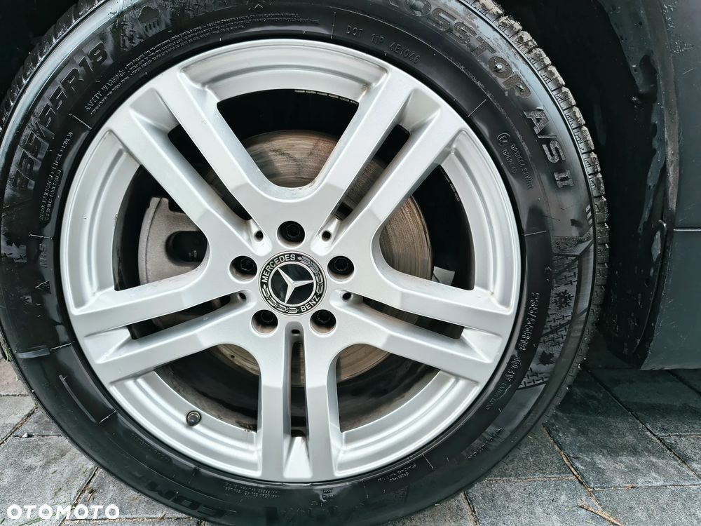 Mercedes-Benz GLB 250 8G-DCT - 22