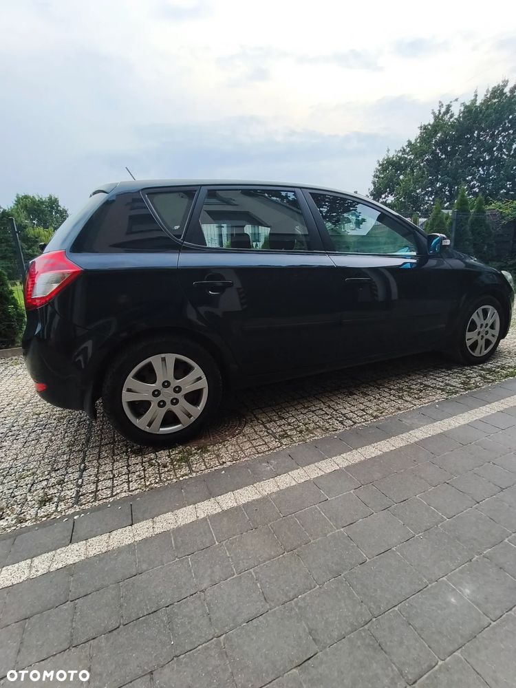 Kia Ceed 1.6 Comfort + - 5