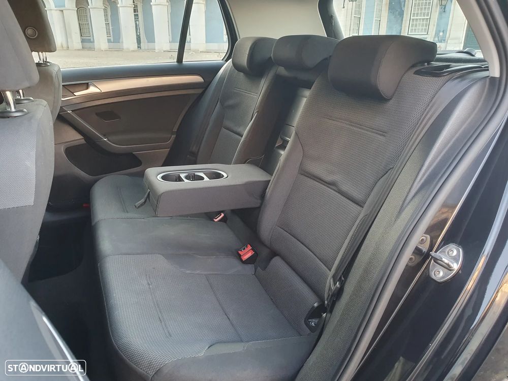 VW Golf 1.6 TDI Confortline - 46