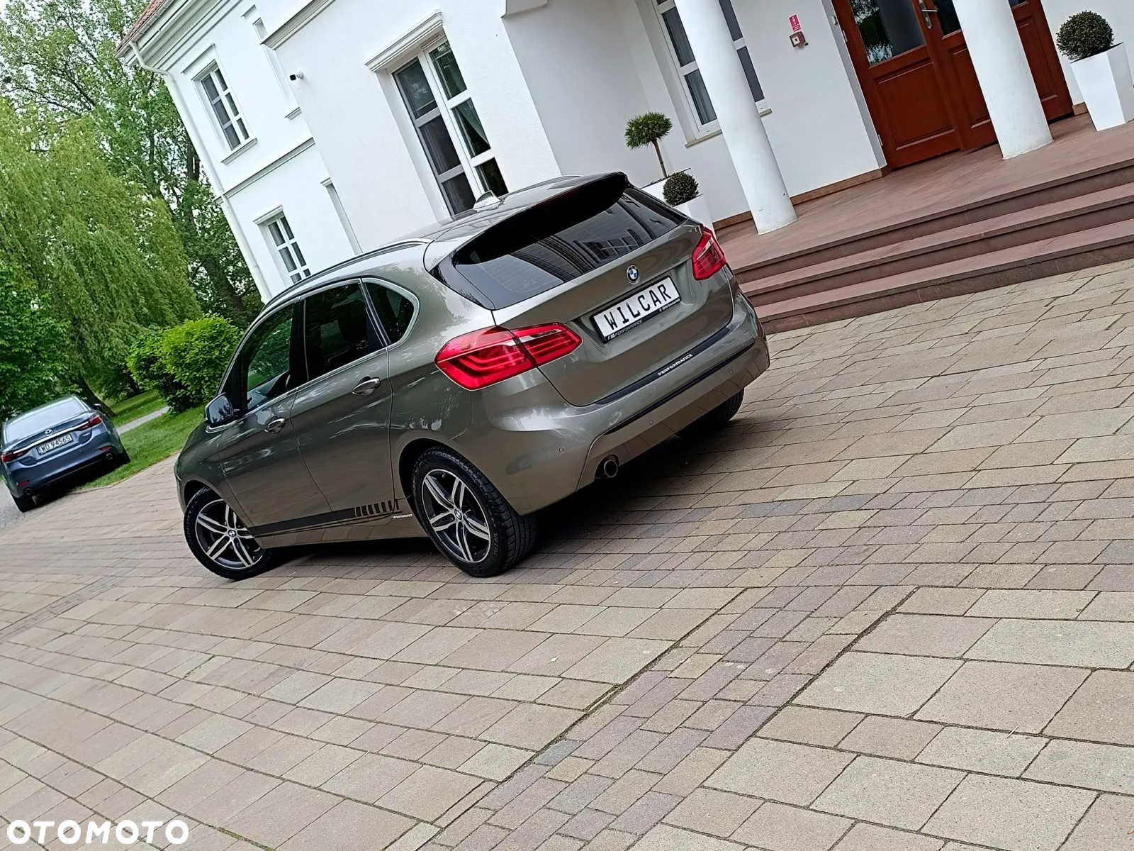BMW Seria 2 218d Sport Line - 38