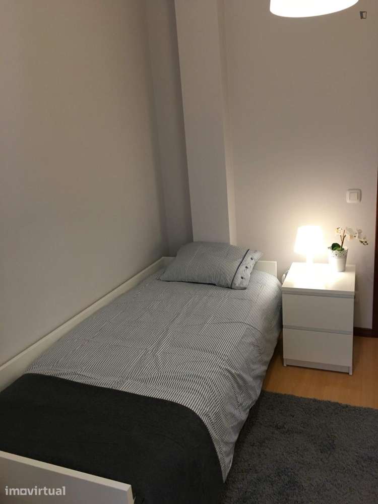 Quarto - localizado em Alta Universitária Coimbra - Grande imagem: 2/13