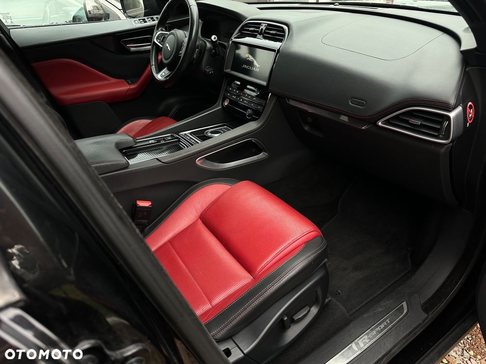 Jaguar F-Pace 2.0 i4D AWD R-Sport - 7
