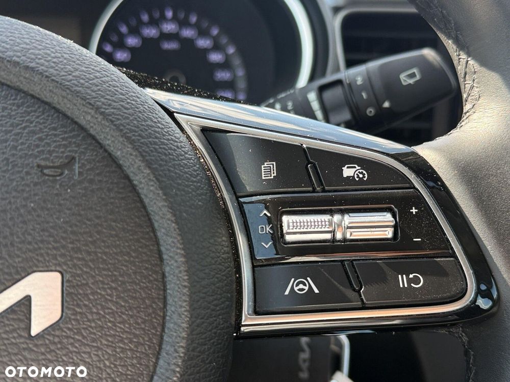 Kia Ceed - 24